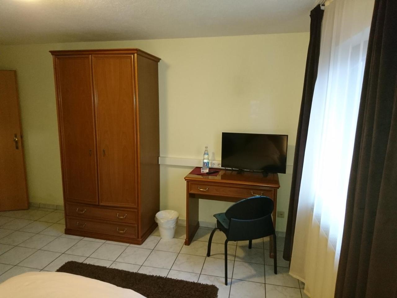 Euro-Hotel Saarbruecken Ngoại thất bức ảnh