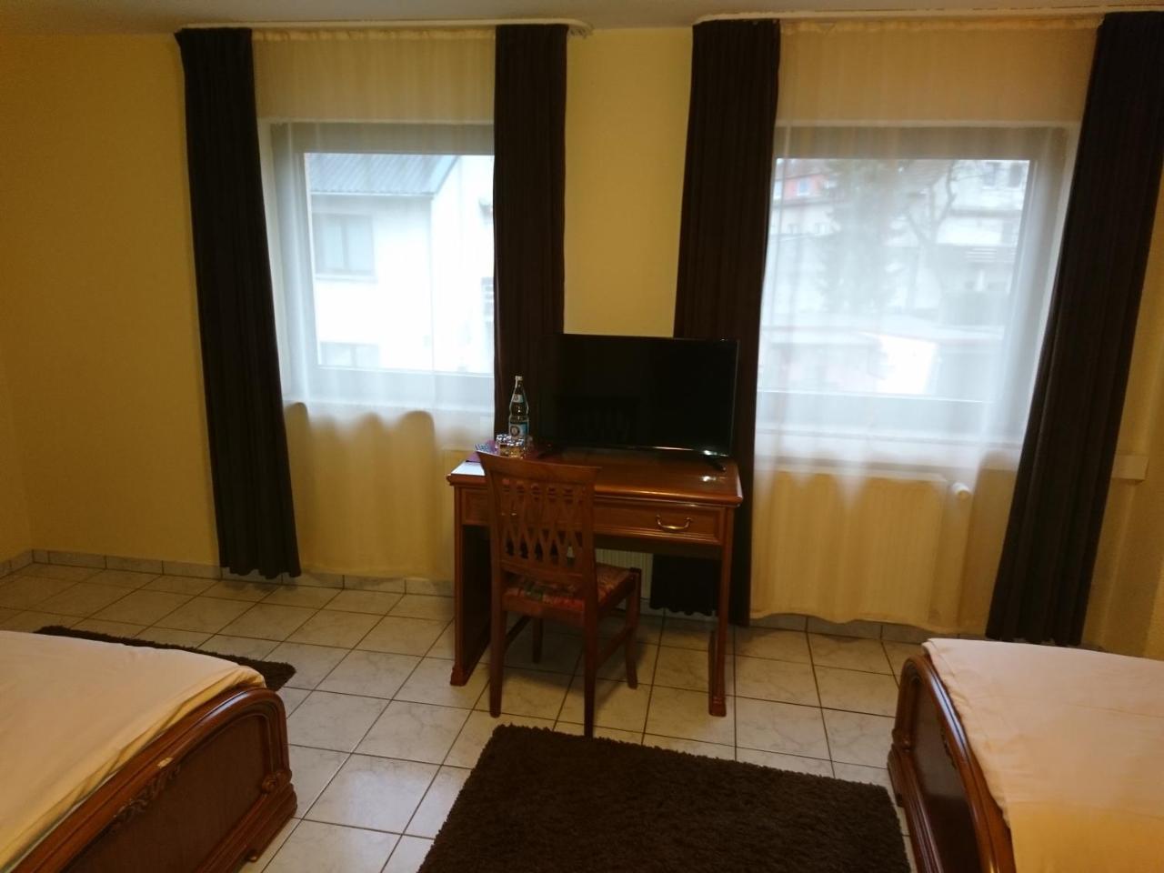 Euro-Hotel Saarbruecken Ngoại thất bức ảnh